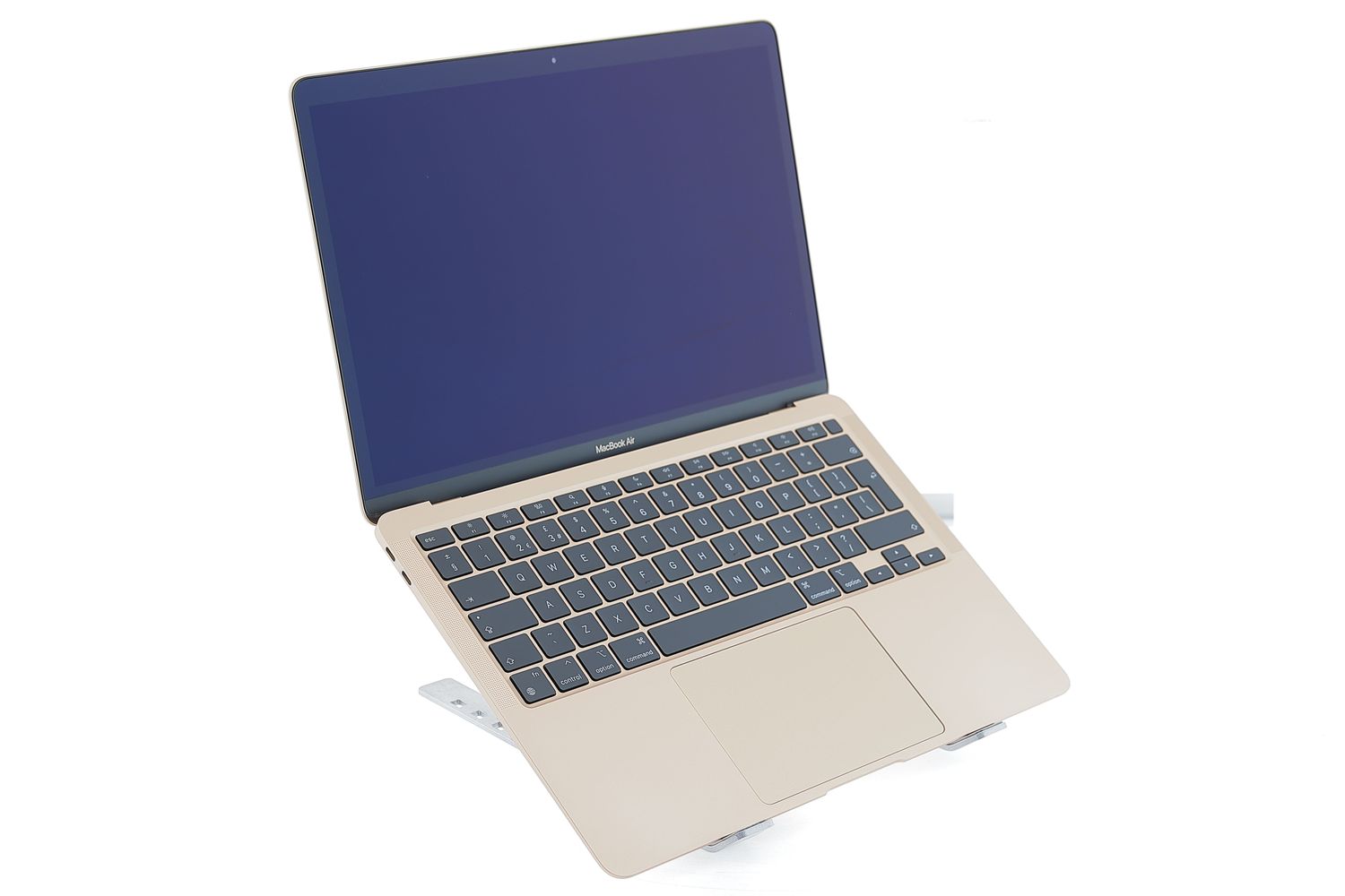 Apple MacBook Air 13″ 2020, M1 8 Cores, 8 GB, 7 core GPU 256 GB Gold