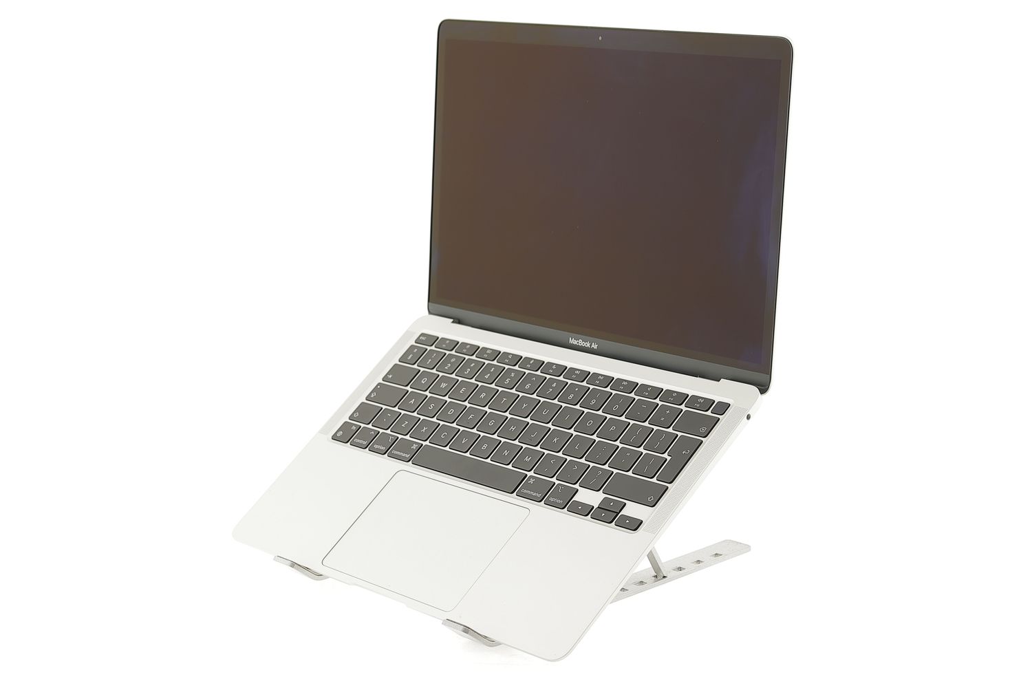Apple MacBook Air 13″ 2020, M1 8 Cores, 8 GB, 7 core GPU 256 GB Silver - Excelent