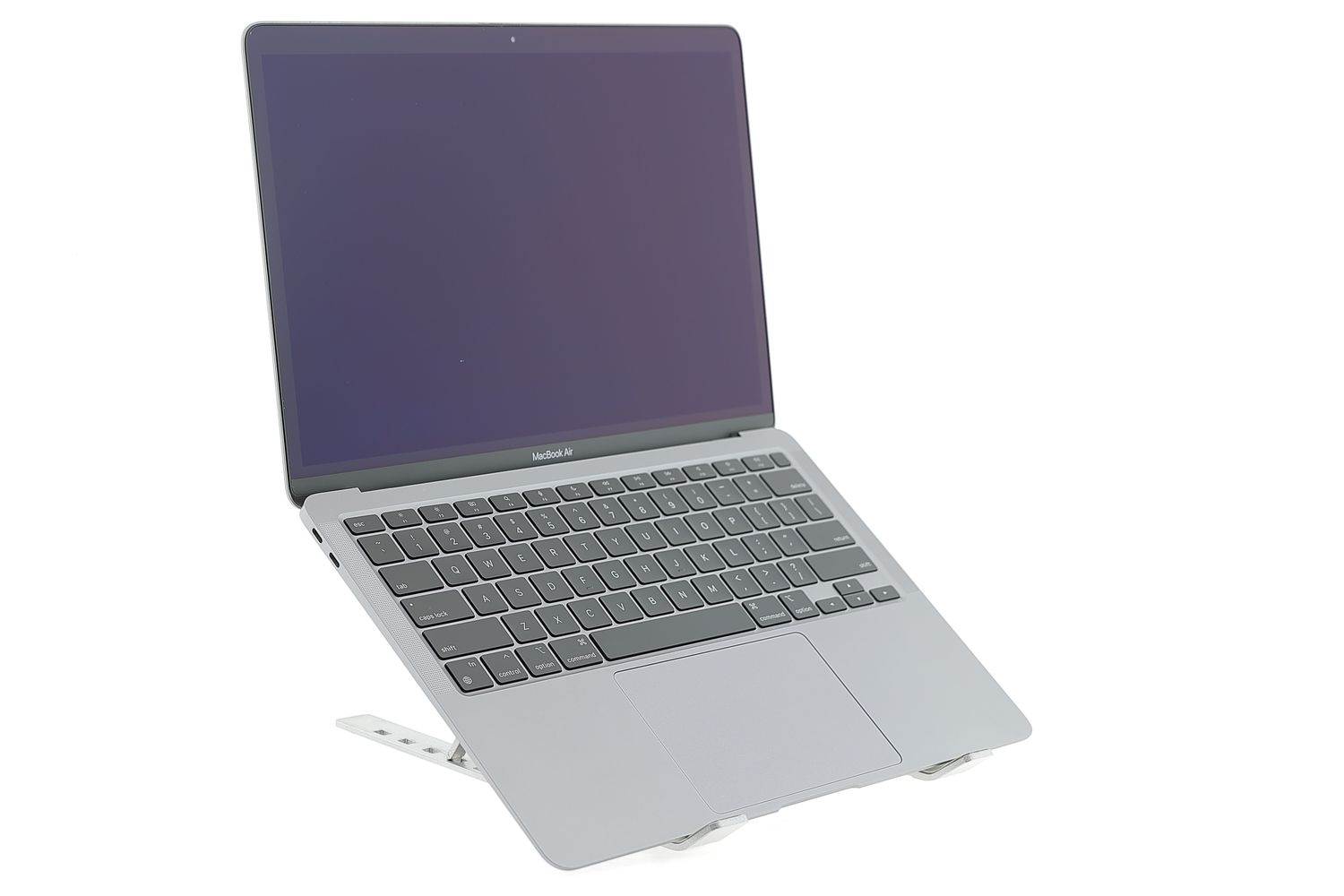Apple MacBook Air 13″ 2020, M1 8 Cores, 8 GB, 7 core GPU 256 GB Space Gray - Kiváló