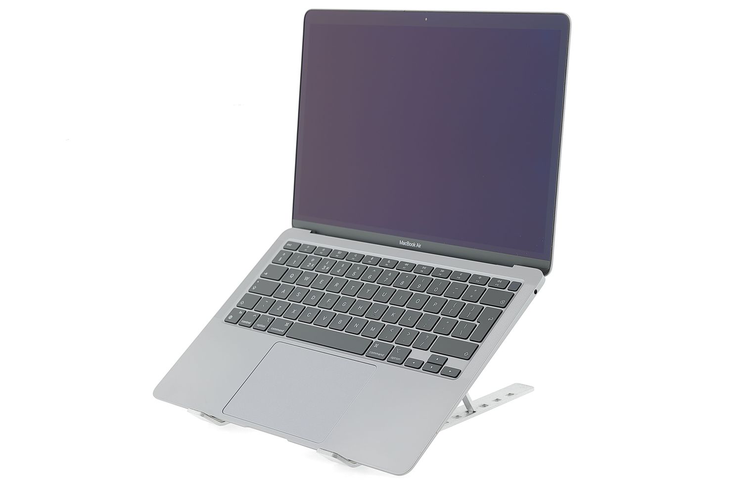 Apple MacBook Air 13″ 2020, i3 1.1 GHz, 8 GB, Intel Iris Plus 256 GB Space Gray - Nagyon jó