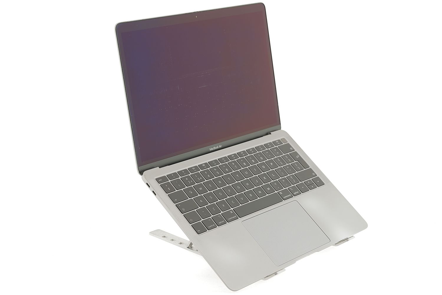 Apple MacBook Air 13″ 2019, i5 1.6 GHz, 8 GB, Intel UHD Graphics 617 128 GB Space Gray - Foarte bun