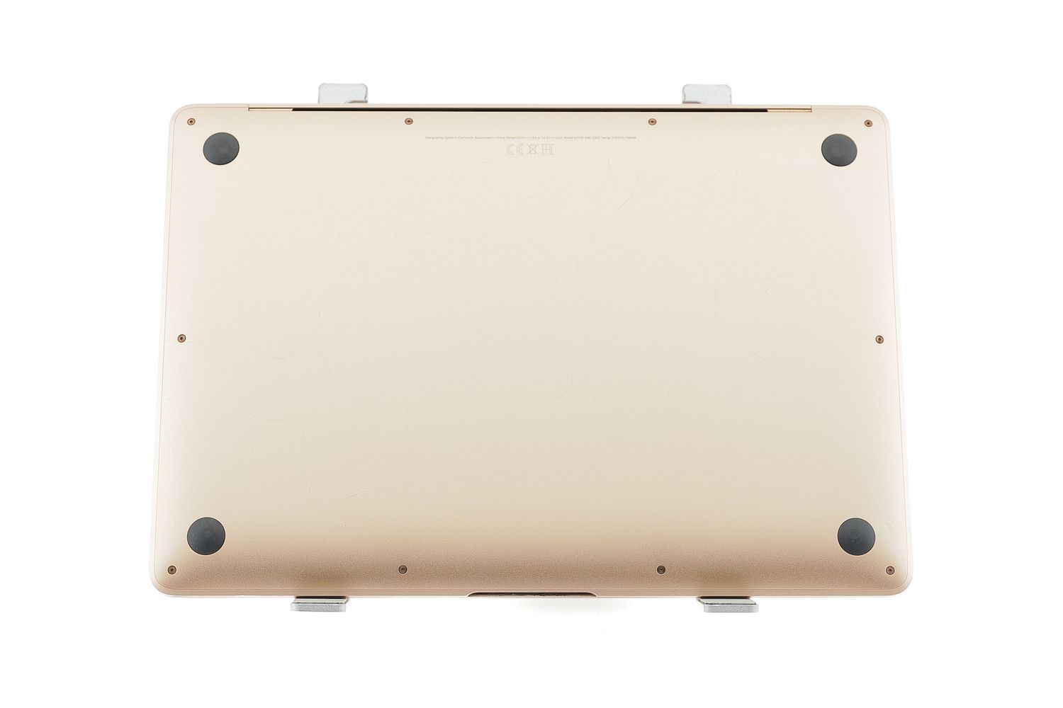 Apple MacBook Air 13″ 2020, i3 1.1 GHz, 8 GB, Intel Iris Plus 256 GB Gold - Nagyon jó