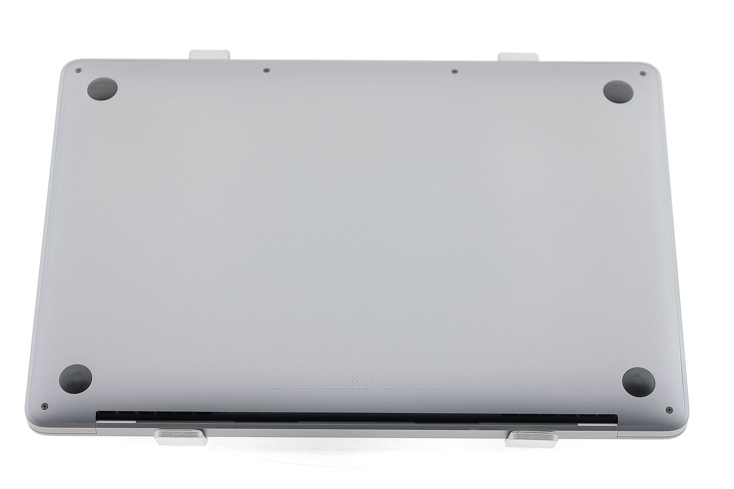Apple MacBook Pro 13″ 2020, M1 8 Cores, 8 GB, 8 core GPU 256 GB Space Gray - Много добро