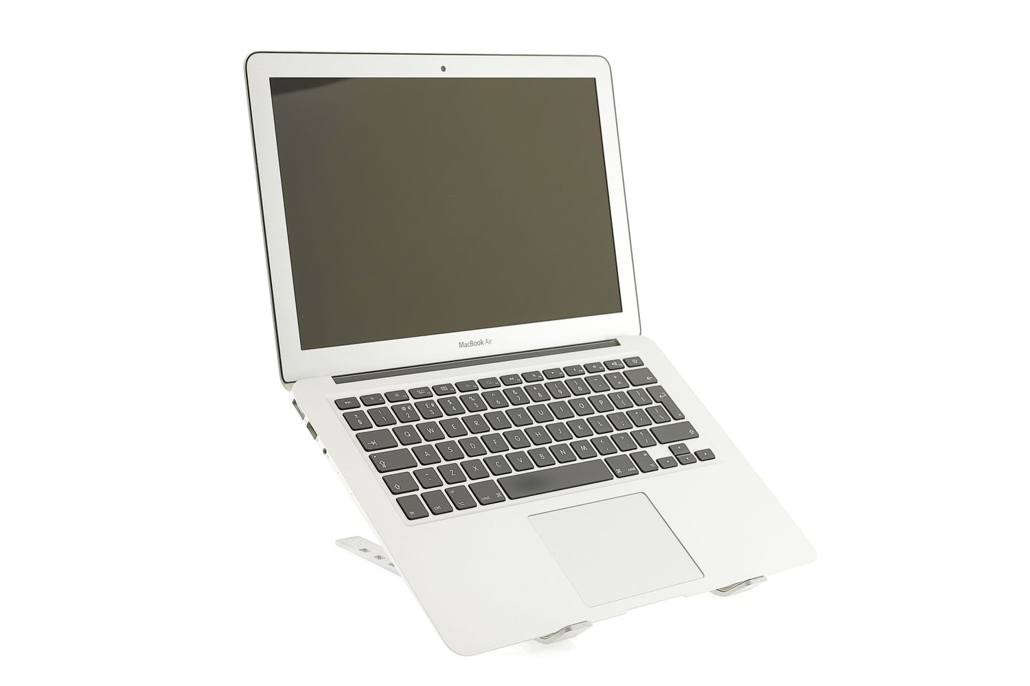 Apple MacBook Air 13″ 2017, i5 1.8 GHz, 8 GB, HD Graphics 6000 128 GB Silver - Ca nou