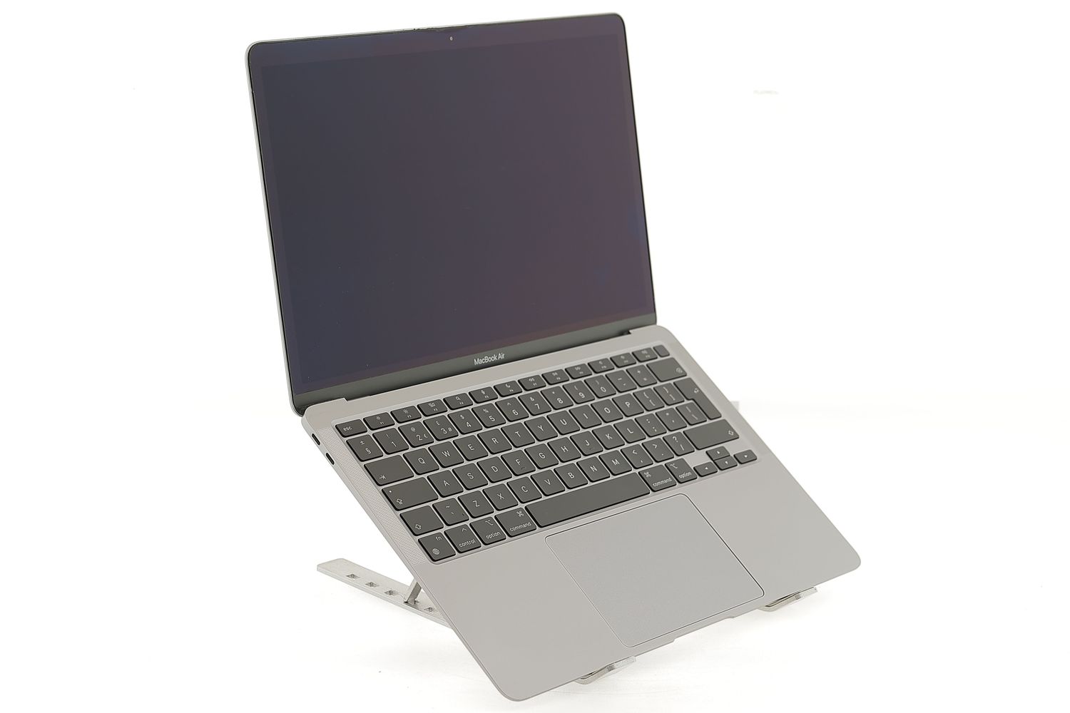 Apple MacBook Air 13″ 2020, i3 1.1 GHz, 8 GB, Intel Iris Plus 256 GB Space Gray - Excelent