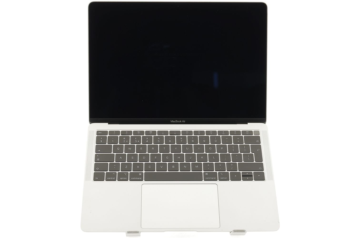 Apple MacBook Air 13″ 2019, i5 1.6 GHz, 8 GB, Intel UHD Graphics 617 128 GB Silver - Много добро