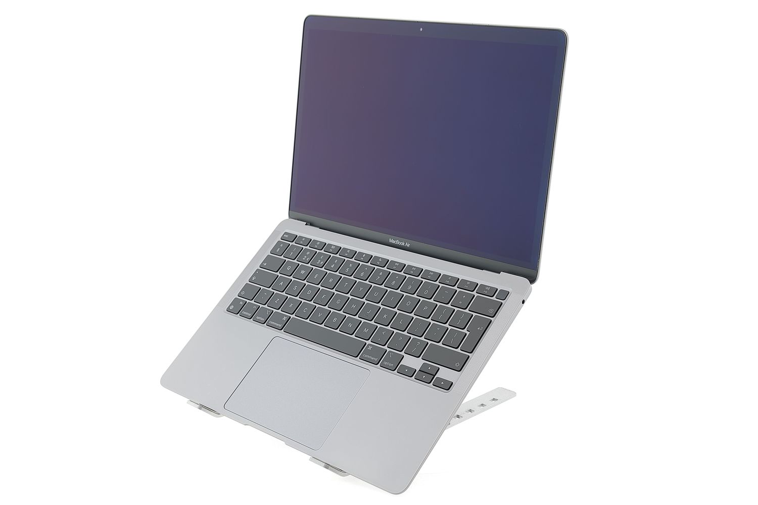 Apple MacBook Air 13″ 2020, M1 8 Cores, 8 GB, 8 core GPU 512 GB Space Gray