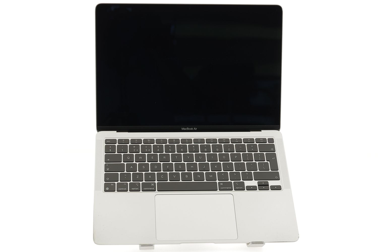 Apple MacBook Air 13″ 2020, M1 8 Cores, 8 GB, 8 core GPU 512 GB Silver - Nagyon jó