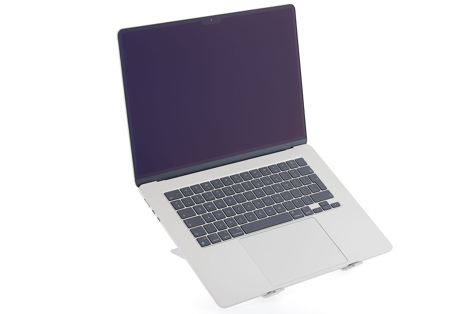Apple MacBook Air 15″ 2024, M3 8 Cores, 8 GB, 10 core GPU 512 GB Starlight - Újszerű