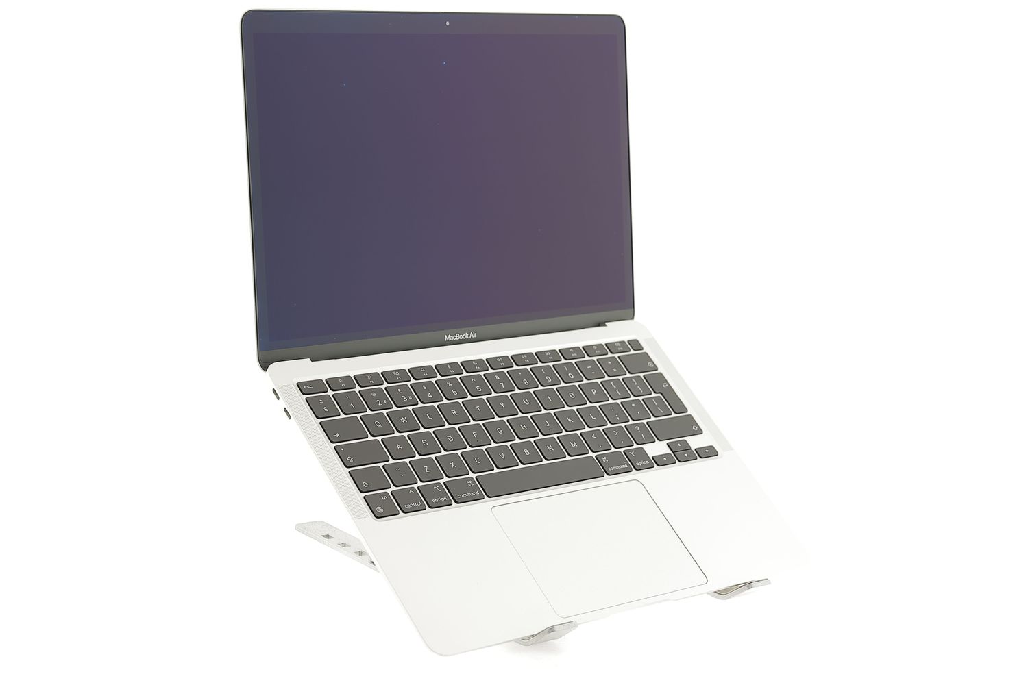 Apple MacBook Air 13″ 2020, M1 8 Cores, 8 GB, 7 core GPU 256 GB Silver - Отлично