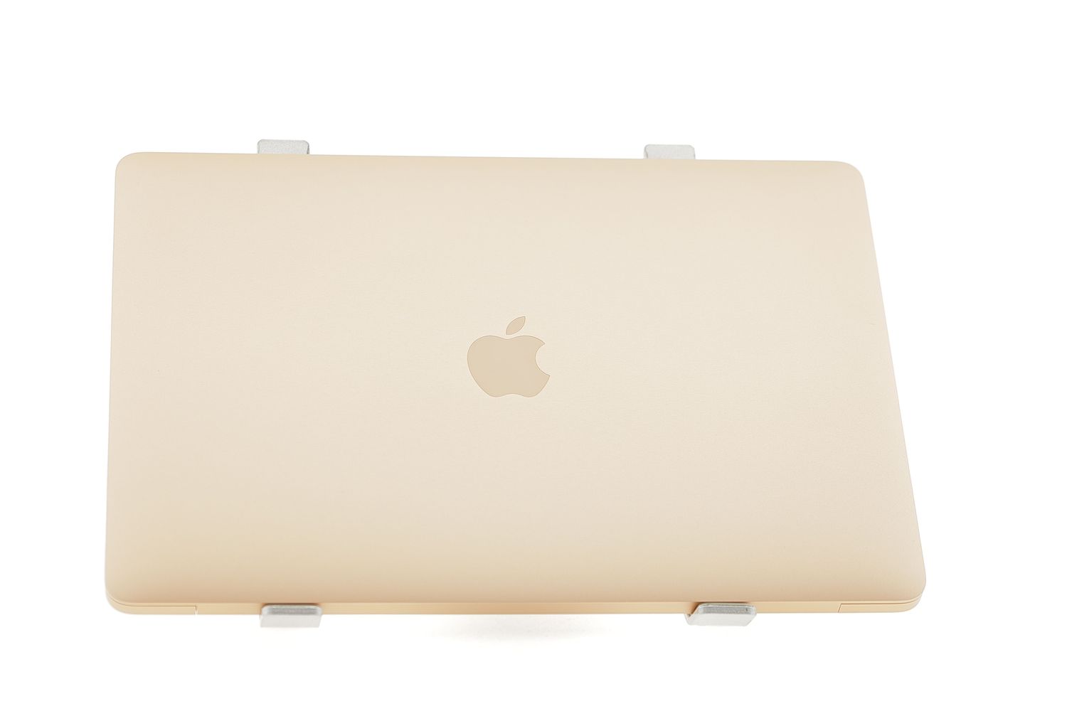 Apple MacBook Air 13″ 2020, M1 8 Cores, 8 GB, 7 core GPU 256 GB Gold - Ca nou