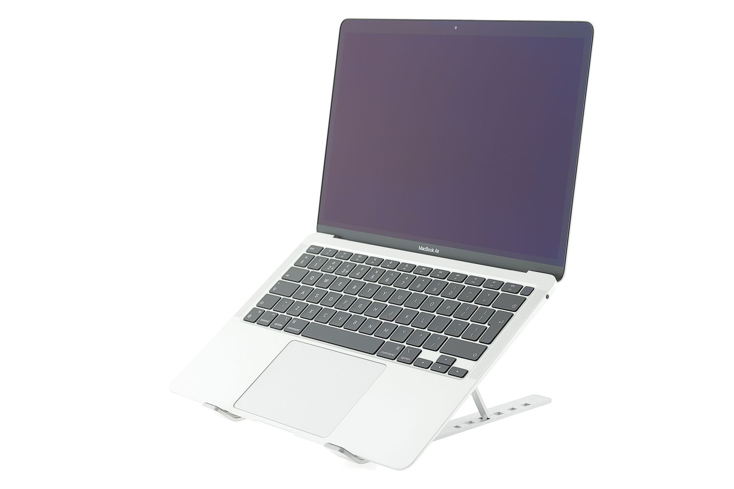 Apple MacBook Air 13″ 2020, M1 8 Cores, 8 GB, 7 core GPU, Silver