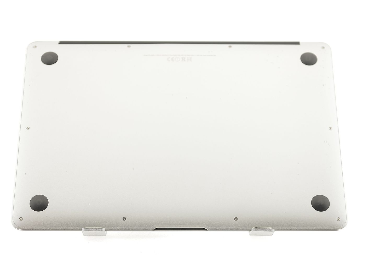 Apple MacBook Air 13″ 2017, i5 1.8 GHz, 8 GB, HD Graphics 6000 128 GB Silver - Много добро