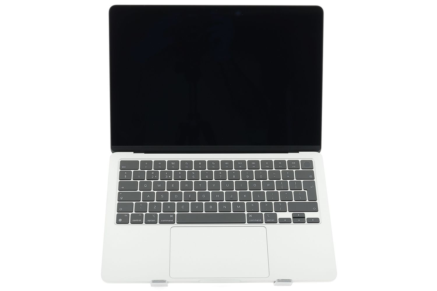 Apple MacBook Air 13″ 2022, M2 8 Cores, 8 GB, 8 core GPU 256 GB Silver - Foarte bun