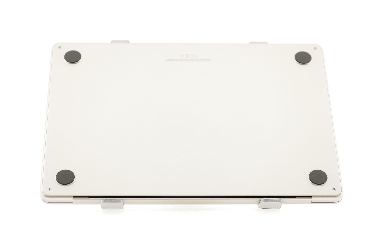 Apple MacBook Air 13″ 2022, M2 8 Cores, 8 GB, 8 core GPU 256 GB Starlight - Ca nou