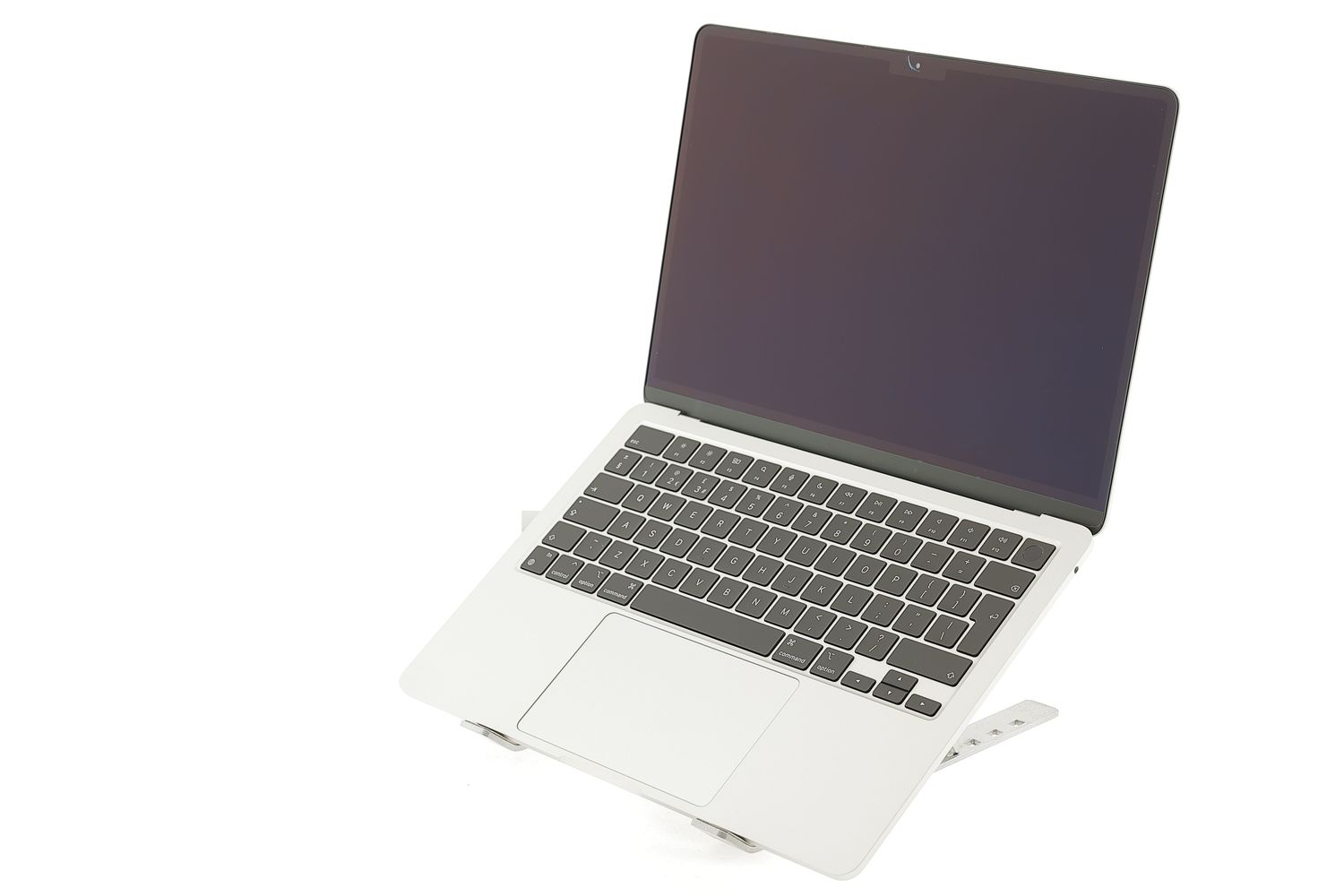 Apple MacBook Air 13″ 2024, M3 8 Cores, 8 GB, 8 core GPU 256 GB Silver - Excelent