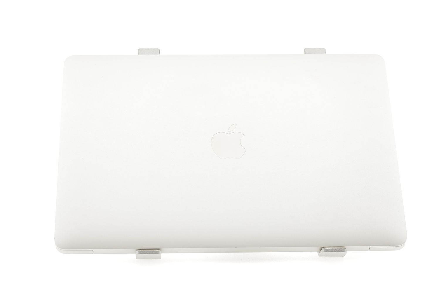 Apple MacBook Air 13″ 2020, i3 1.1 GHz, 8 GB, Intel Iris Plus 256 GB Silver - Újszerű