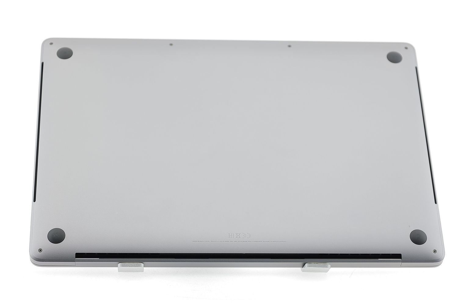 Apple MacBook Pro 16″ Touch Bar 2019, i9 2.4 GHz, 32 GB, AMD Radeon Pro 5300M 512 GB Space Gray - Excelent