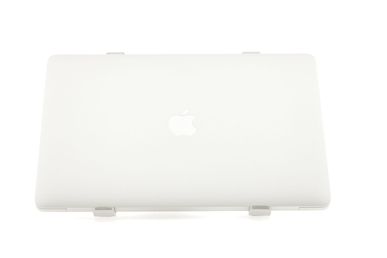 Apple MacBook Pro 13″ 2022, M2 8 Cores, 8 GB, 10 core GPU 512 GB Silver - Ca nou