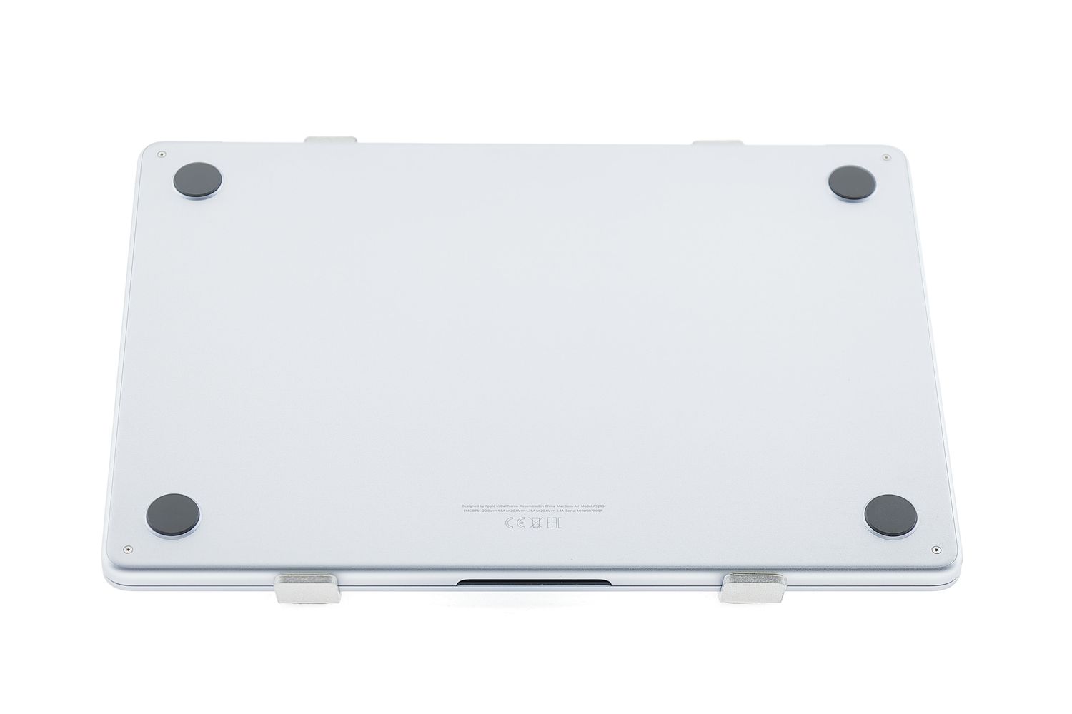 Apple MacBook Air 13″ 2025, M4 10 Cores, 16 GB, 8 core GPU 256 GB Sky Blue - Много добро