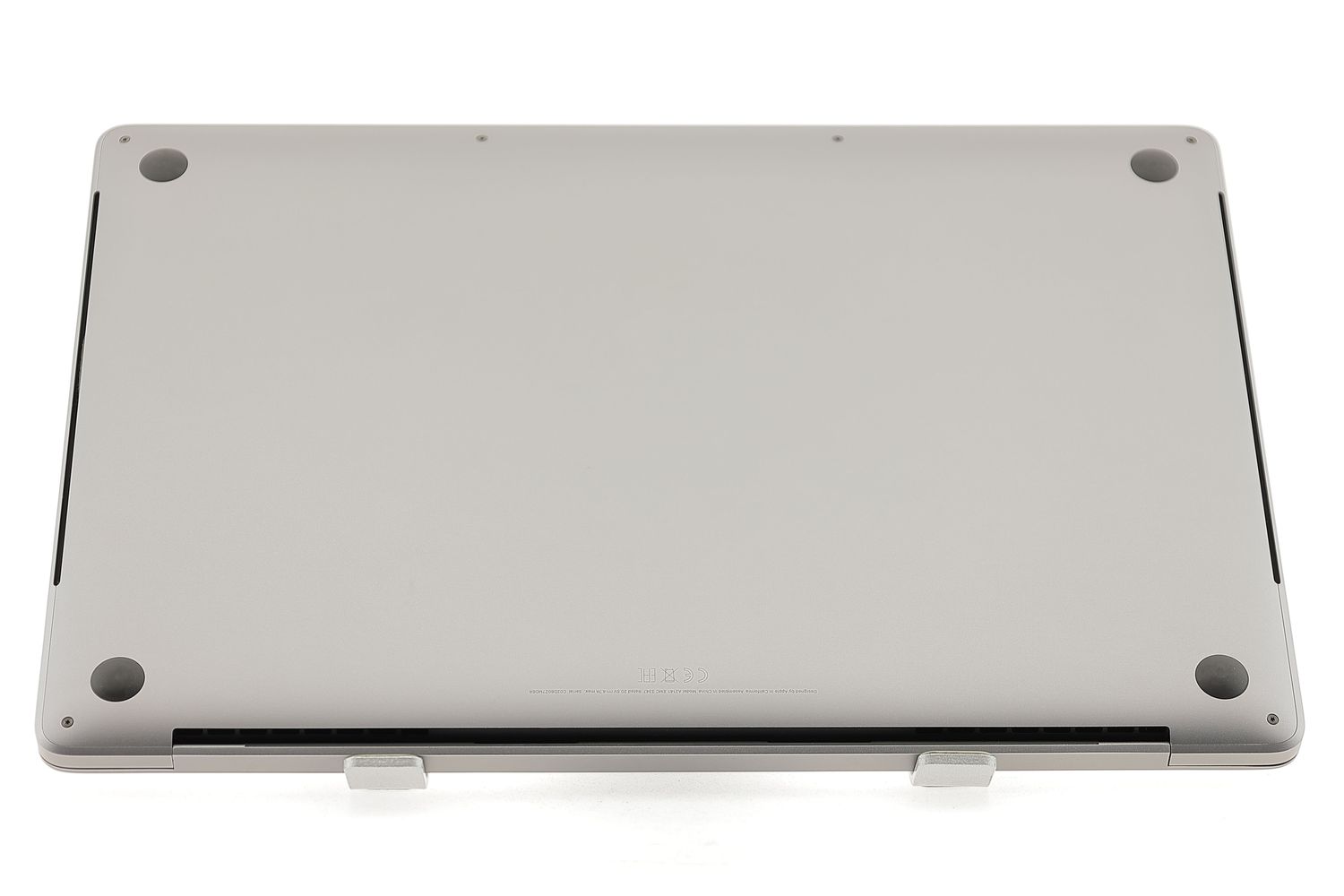 Apple MacBook Pro 16″ Touch Bar 2019, i7 2.6 GHz, 32 GB, AMD Radeon Pro 5300M 512 GB Space Gray - Ca nou