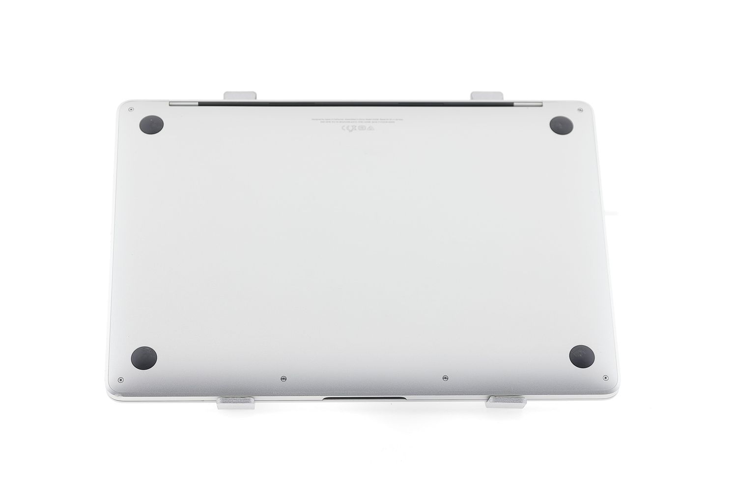 Apple MacBook Pro 13″ 2020, M1 8 Cores, 8 GB, 8 core GPU 256 GB Silver