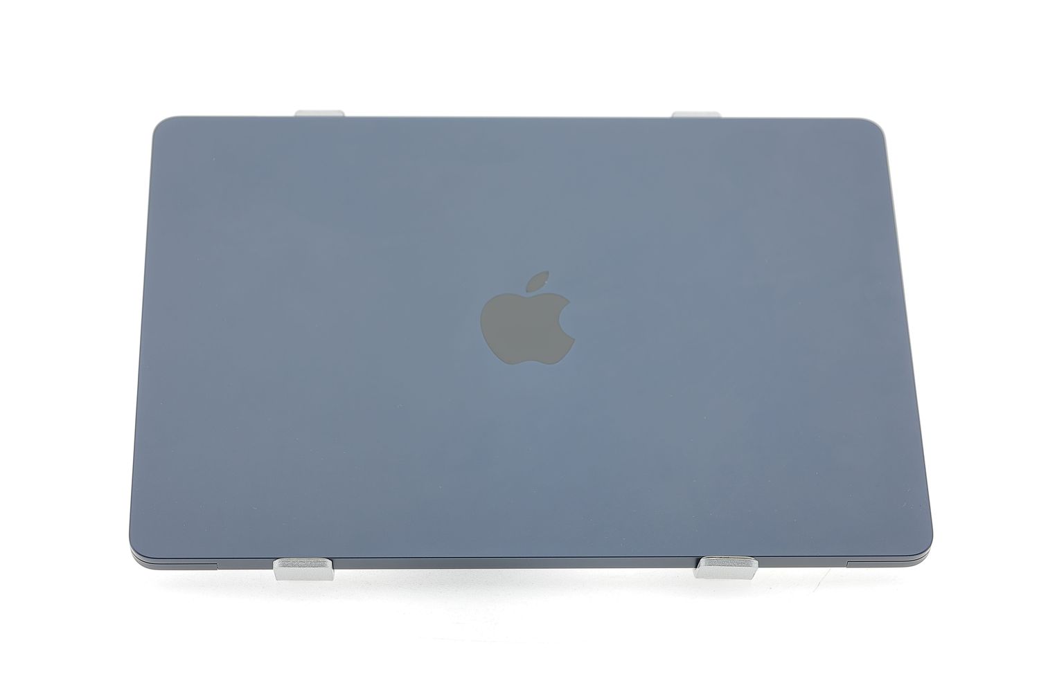 Apple MacBook Air 13″ 2024, M3 8 Cores, 8 GB, 8 core GPU 256 GB Midnight - Като нов