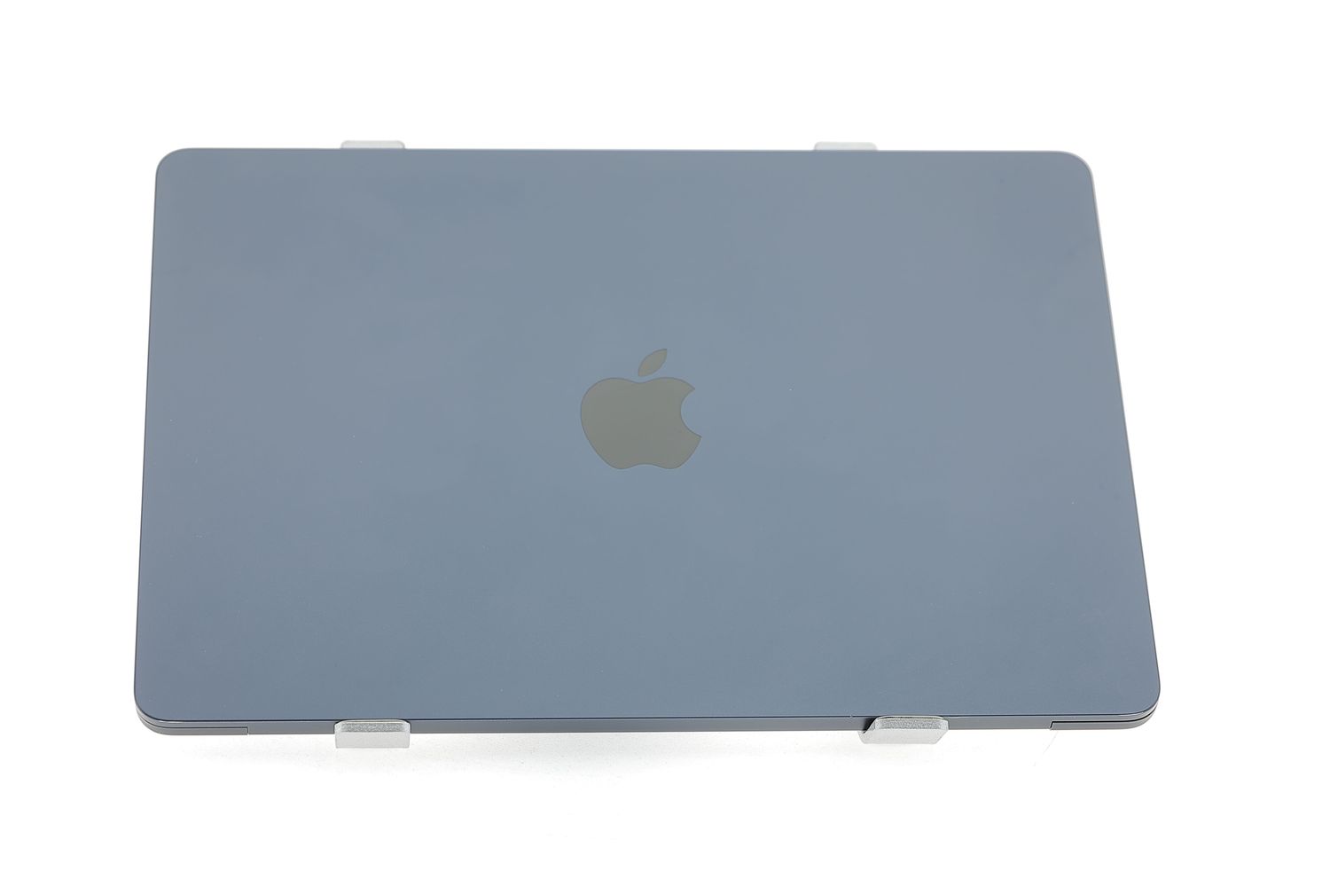 Apple MacBook Air 13″ 2024, M3 8 Cores, 8 GB, 8 core GPU 256 GB Midnight - Kiváló