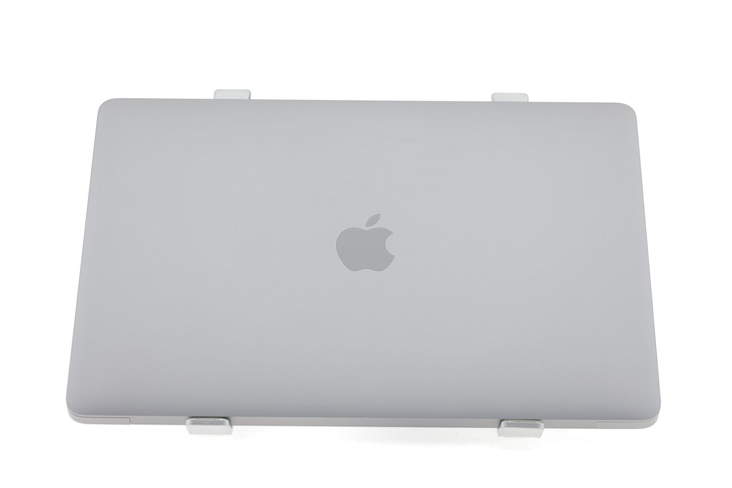 Apple MacBook Air 13″ 2020, M1 8 Cores, 8 GB, 7 core GPU, Space