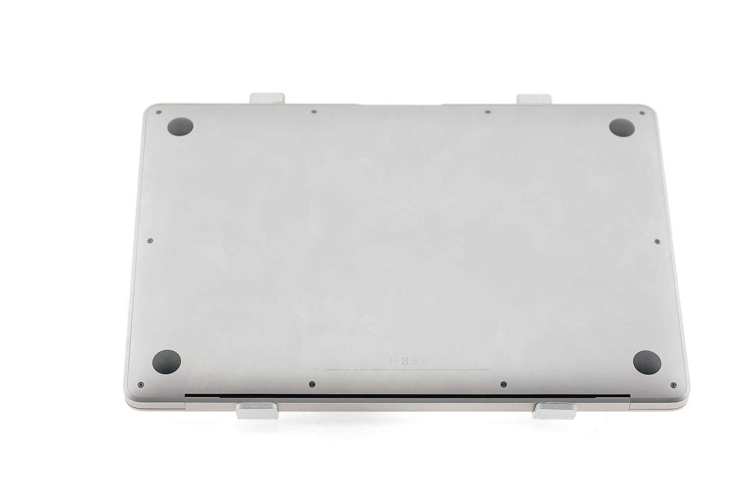 Apple MacBook Air 13″ 2020, i5 1.1 GHz, 8 GB, Intel Iris Plus 512 GB Space Gray - Много добро