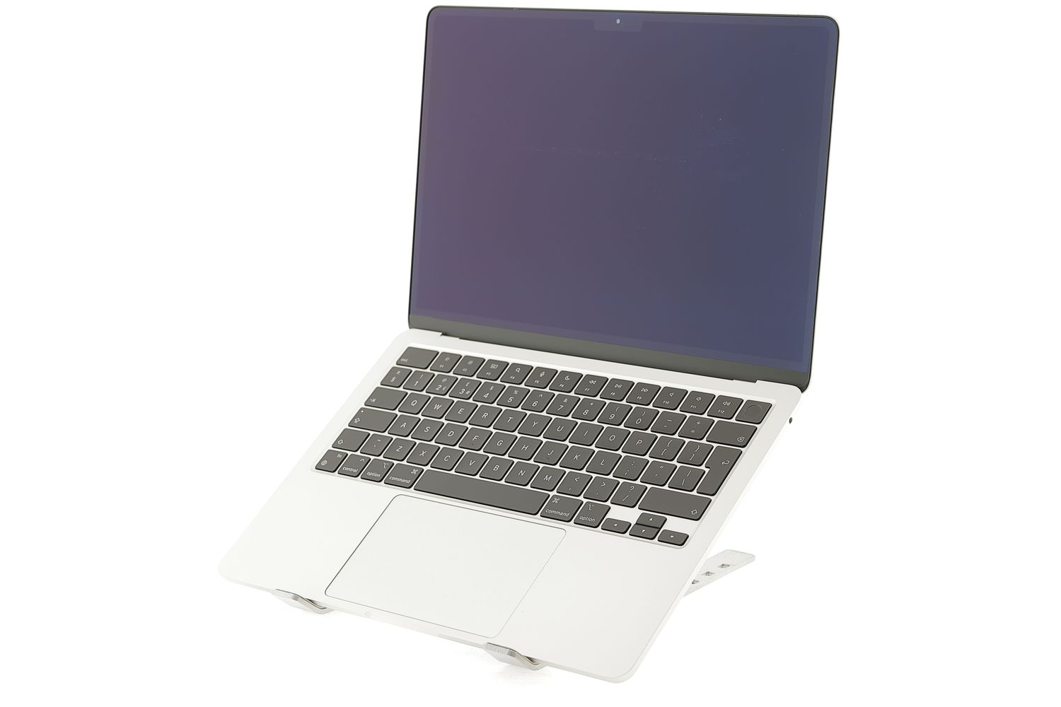 Apple MacBook Air 13″ 2022, M2 8 Cores, 16 GB, 10 core GPU 512 GB Silver - Kiváló