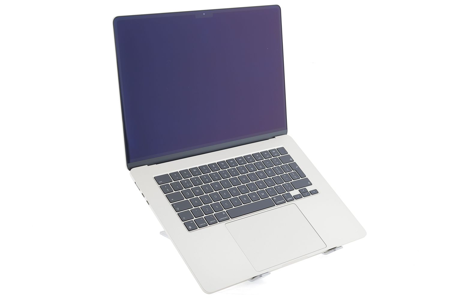 Apple MacBook Air 15″ 2023, M2 8 Cores, 8 GB, 10 core GPU 256 GB Starlight - Ca nou