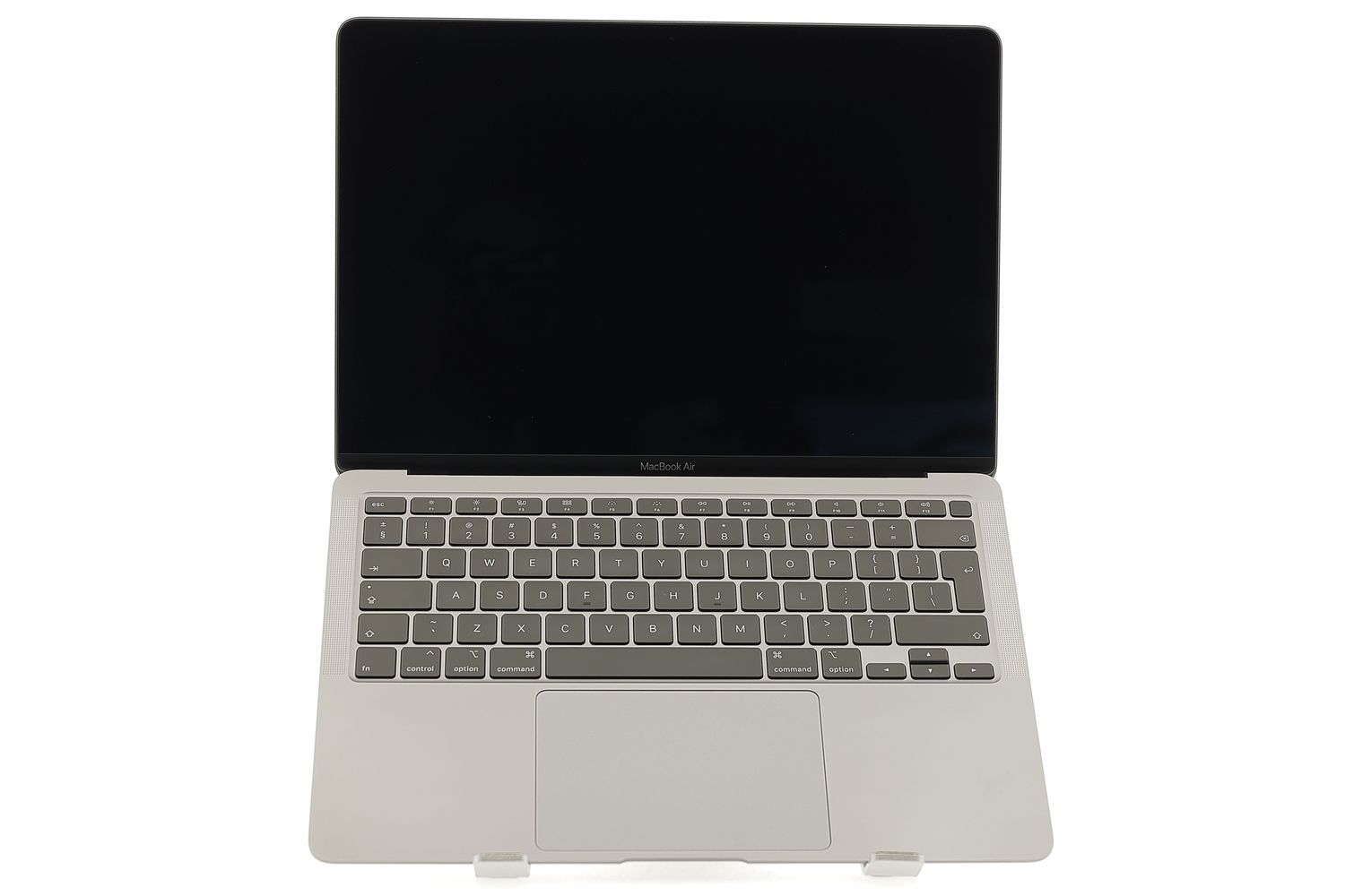 Apple MacBook Air 13″ 2020, i3 1.1 GHz, 8 GB, Intel Iris Plus 256 GB Space Gray - Kiváló
