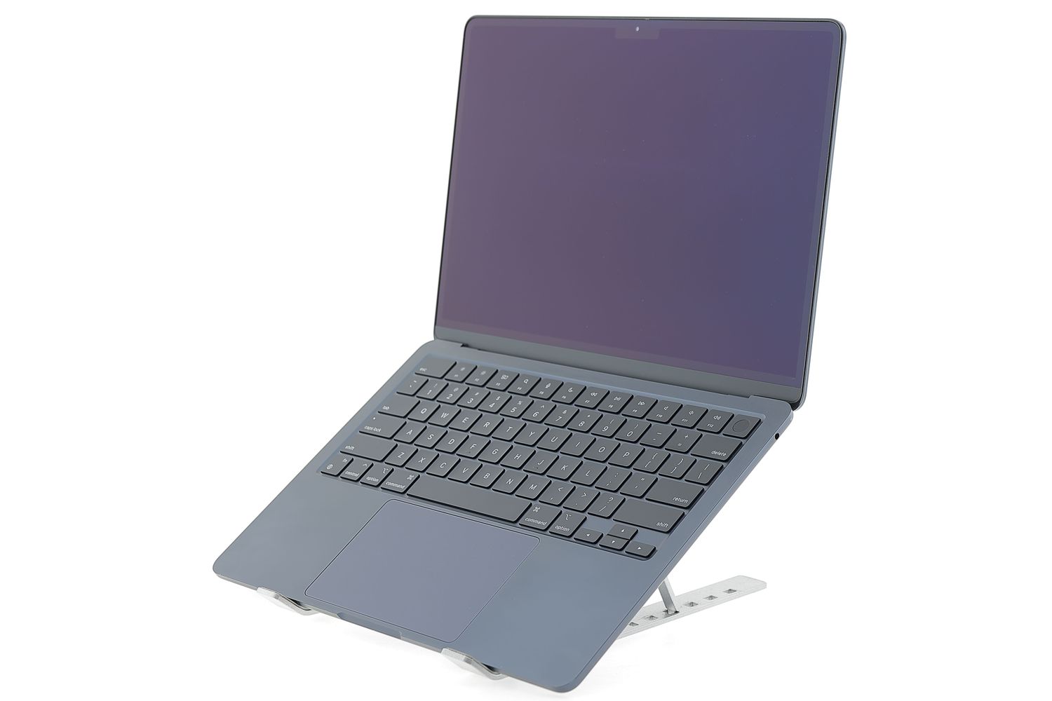 Apple MacBook Air 13″ 2022, M2 8 Cores, 16 GB, 8 core GPU 256 GB Midnight - Отлично