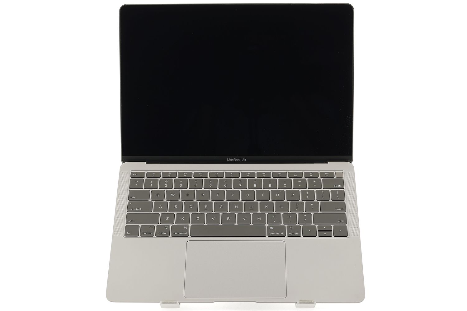 Apple MacBook Air 13″ 2019, i5 1.6 GHz, 8 GB, Intel UHD Graphics 617 256 GB Space Gray - Отлично