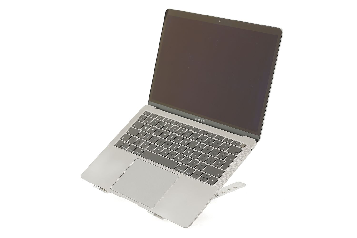 Apple MacBook Air 13″ 2018, i5 1.6 GHz, 8 GB, Intel UHD Graphics 617 256 GB Space Gray - Excelent