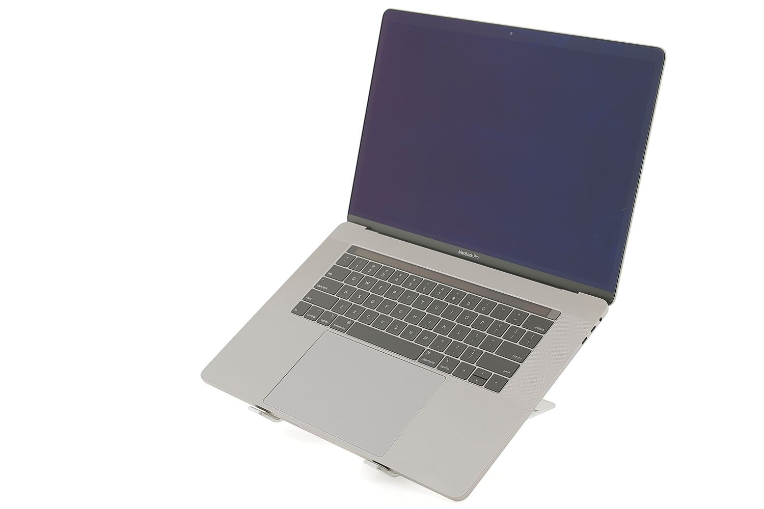 Apple MacBook Pro 15″ Touch Bar 2018, i9 2.9 GHz, 32 GB, AMD Radeon Pro 560X 1 TB Space Gray - Foarte bun