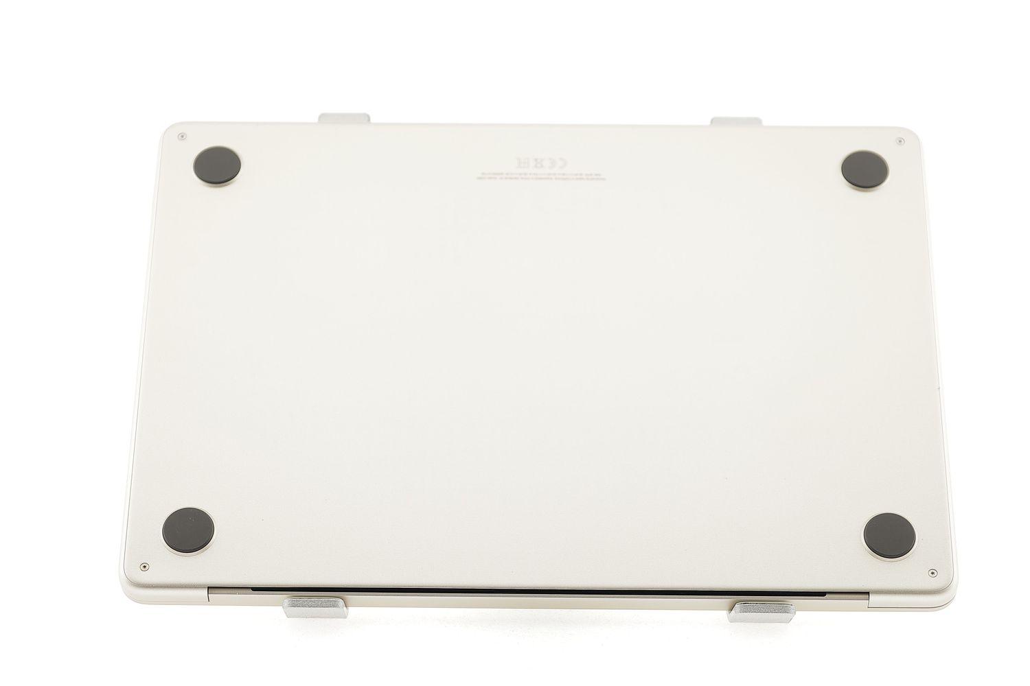 Apple MacBook Air 13″ 2022, M2 8 Cores, 8 GB, 8 core GPU 256 GB Starlight - Ca nou