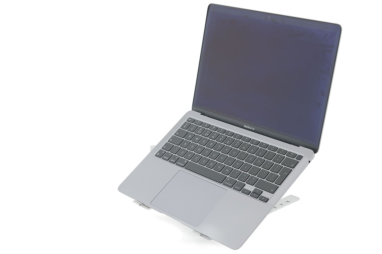 Apple MacBook Air 13″ 2020, M1 8 Cores, 8 GB, 7 core GPU 256 GB Space Gray