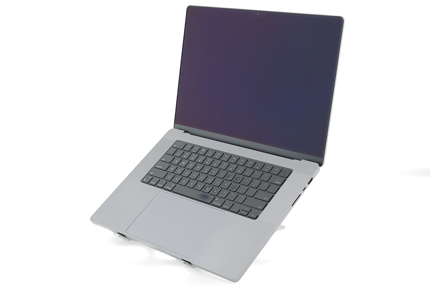 Apple MacBook Pro 16″ 2021, M1 Pro 10 Cores, 16 GB, 16 core GPU 512 GB Space Gray - Excelent