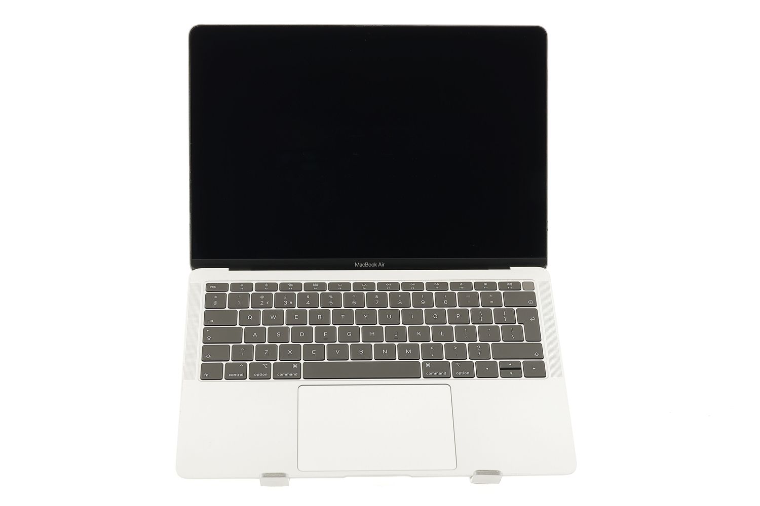 Apple MacBook Air 13″ 2019, i5 1.6 GHz, 8 GB, Intel UHD Graphics 617 128 GB Silver - Много добро