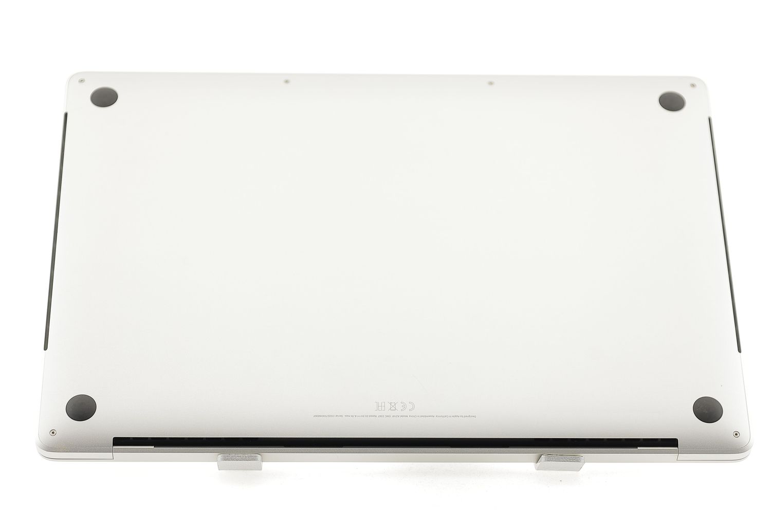 Apple MacBook Pro 16″ Touch Bar 2019, i7 2.6 GHz, 16 GB, AMD Radeon Pro 5300M 512 GB Silver - Много добро