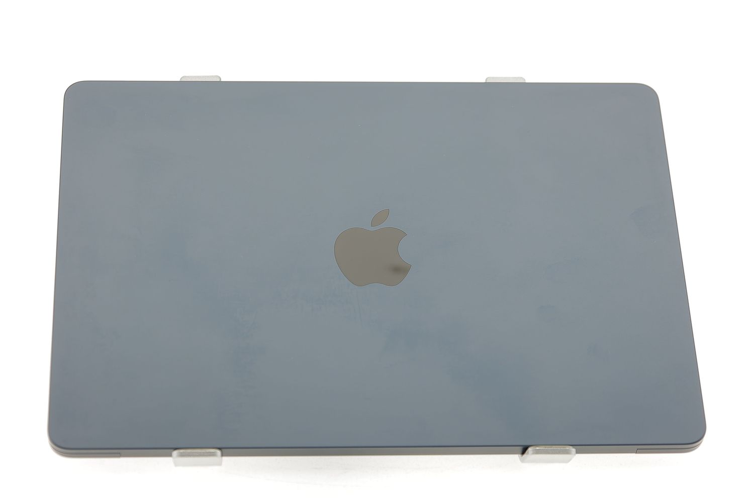 Apple MacBook Air 13″ 2024, M3 8 Cores, 8 GB, 8 core GPU 256 GB Midnight - Ca nou