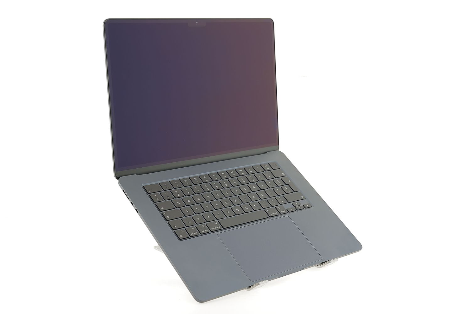 Apple MacBook Air 15″ 2024, M3 8 Cores, 8 GB, 10 core GPU 256 GB Midnight - Ca nou