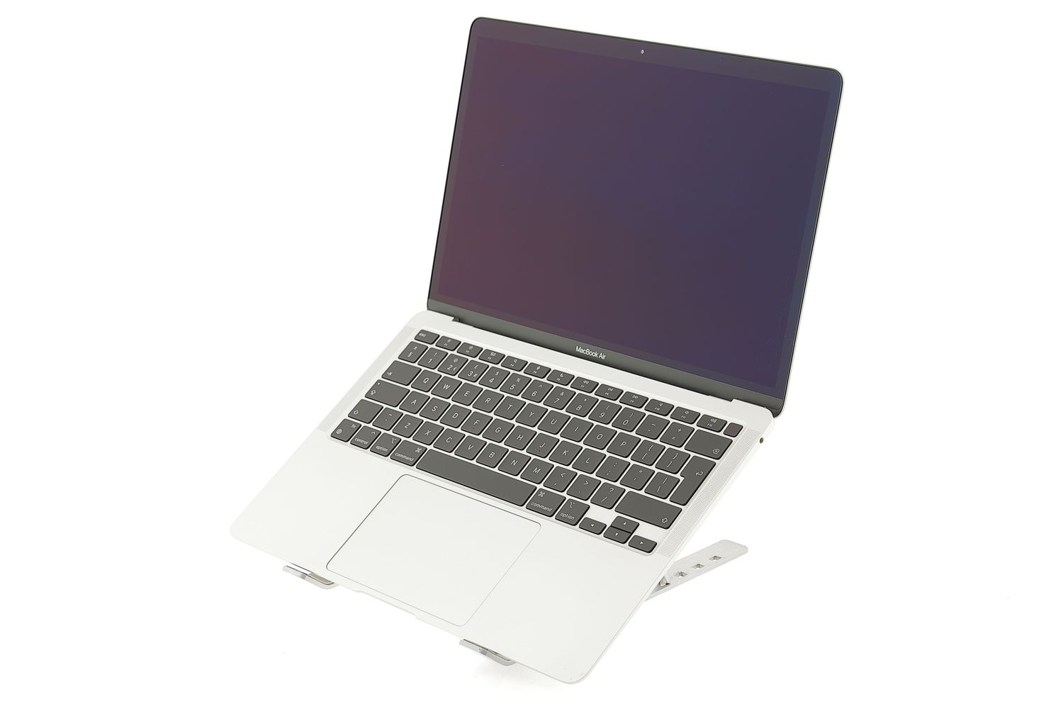 Apple MacBook Air 13″ 2020, M1 8 Cores, 8 GB, 8 core GPU 512 GB Silver - Kiváló