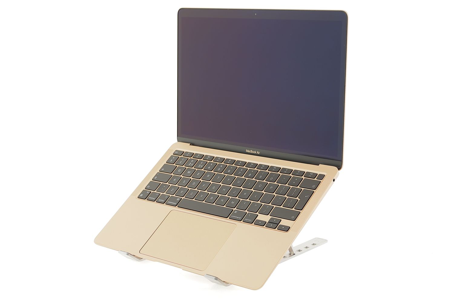 Apple MacBook Air 13″ 2020, M1 8 Cores, 8 GB, 7 core GPU 256 GB Gold - Excelent