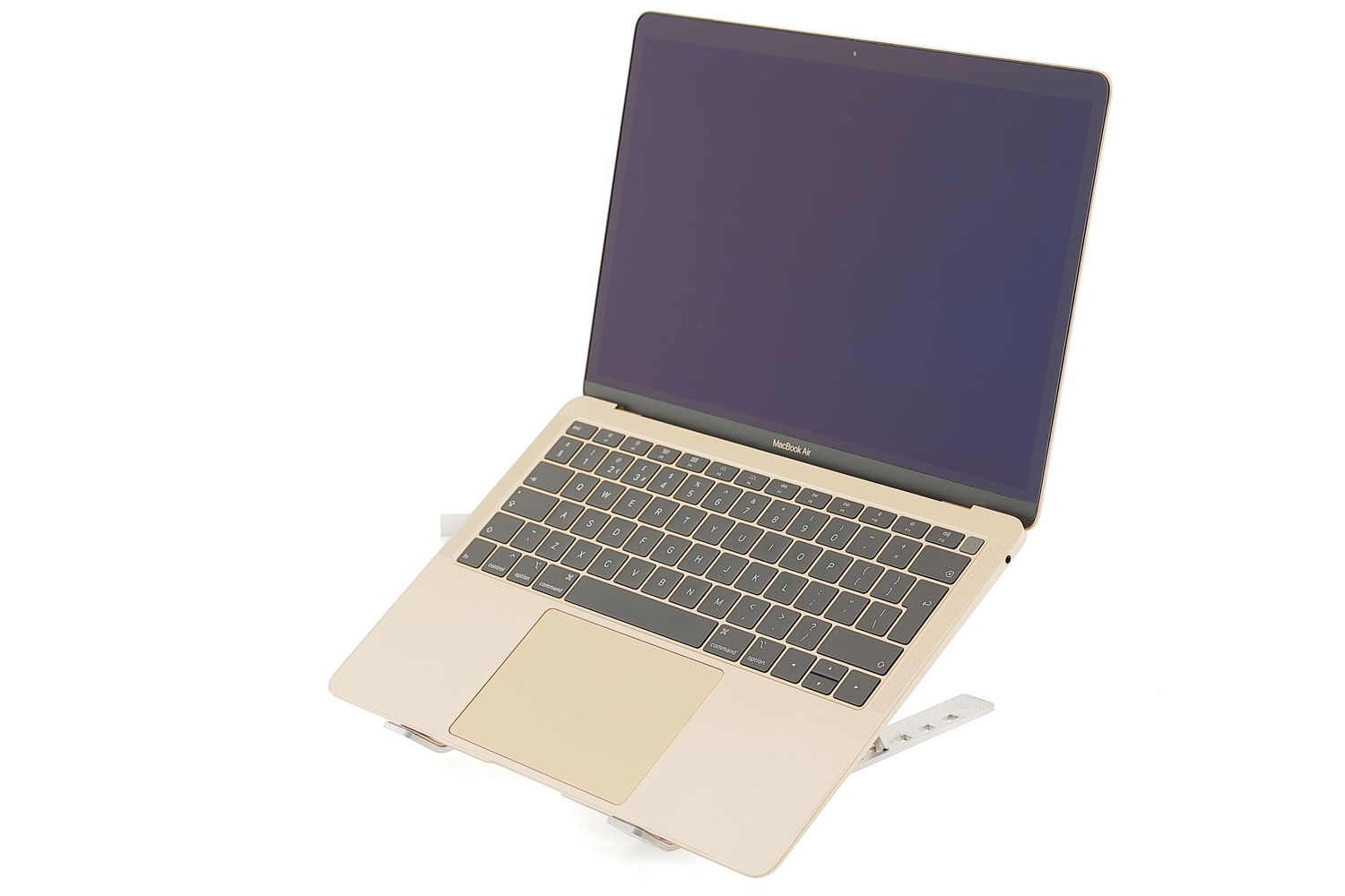 Apple MacBook Air 13″ 2019, i5 1.6 GHz, 8 GB, Intel UHD Graphics 617 256 GB Gold - Nagyon jó