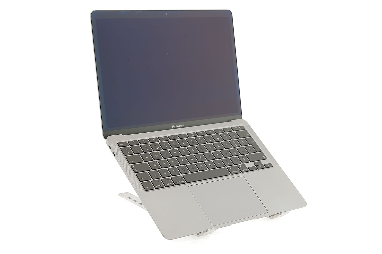 Apple MacBook Air 13″ 2020, i5 1.1 GHz, 8 GB, Intel Iris Plus 256 GB Space Gray - Nagyon jó
