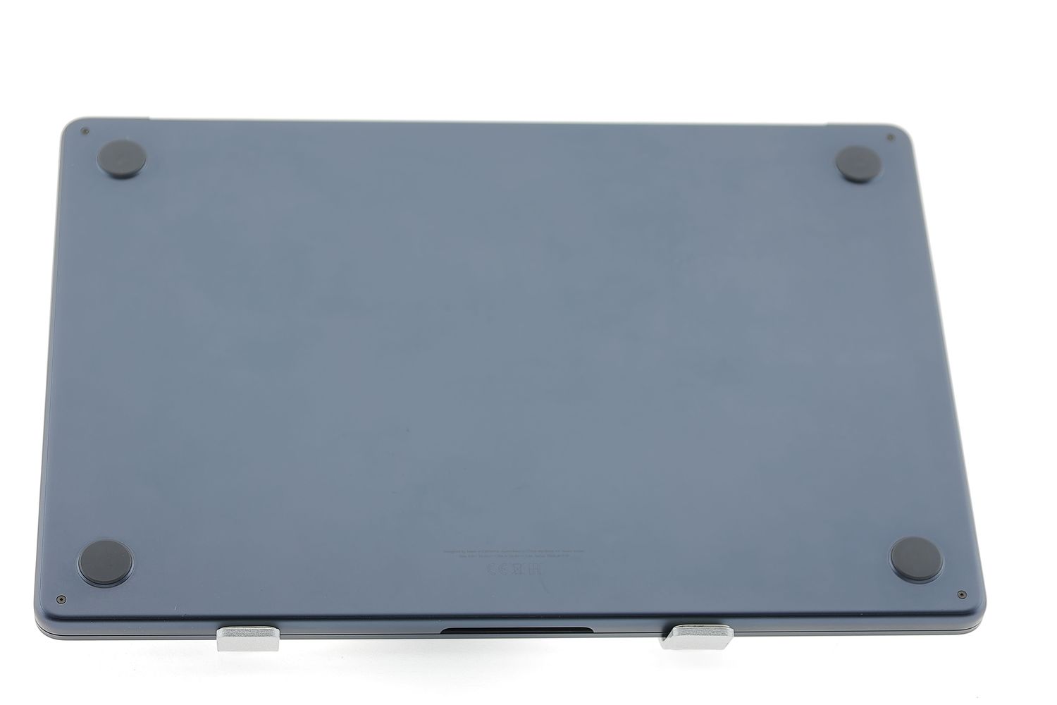 Apple MacBook Air 15″ 2023, M2 8 Cores, 8 GB, 10 core GPU 256 GB Midnight - Ca nou