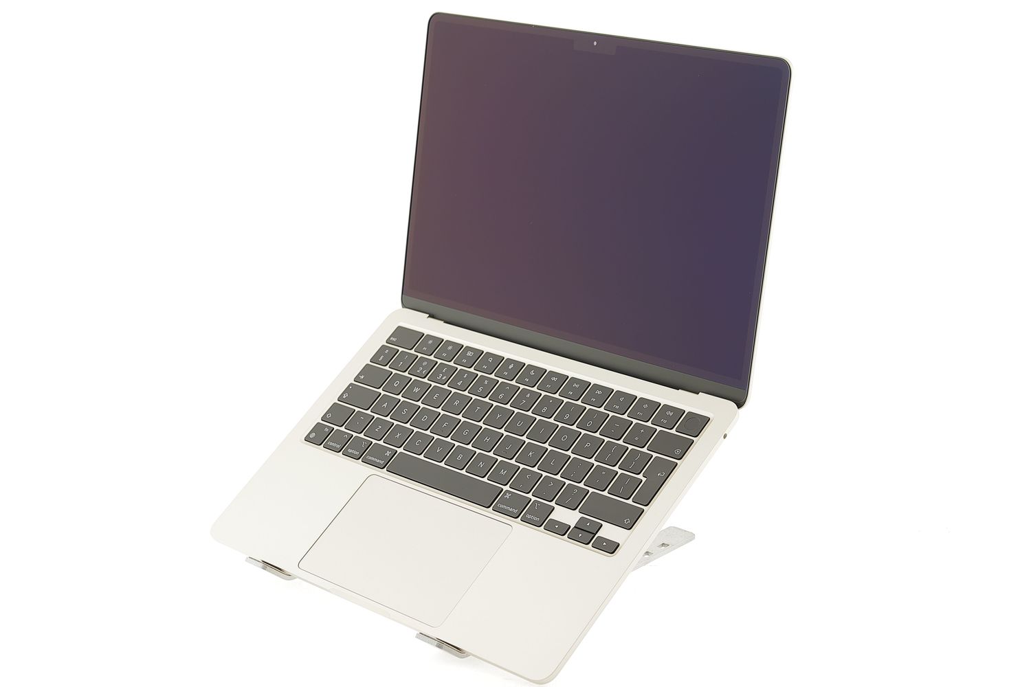 Apple MacBook Air 13″ 2022, M2 8 Cores, 8 GB, 8 core GPU 256 GB Starlight - Újszerű